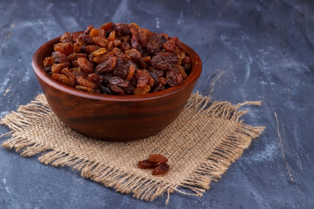 Gin-Soaked Raisins for Arthritis